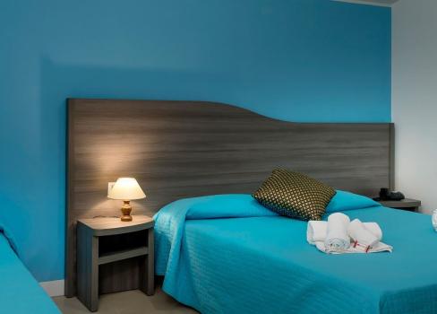 hotelstromboli en comfort-room 021