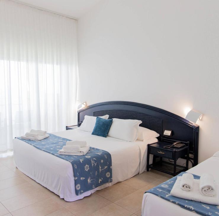 hotelstromboli fr chambre-comfort 012
