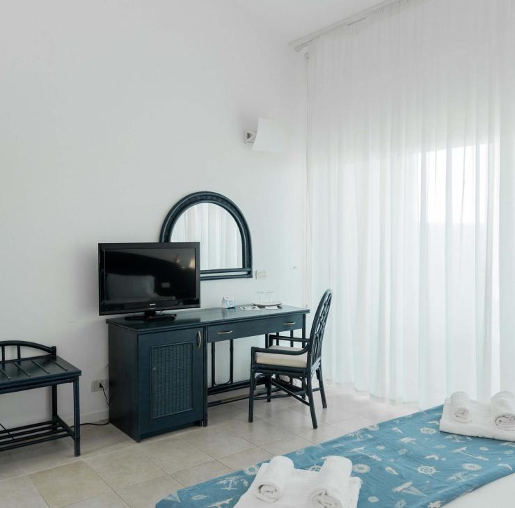 hotelstromboli fr chambre-comfort 013